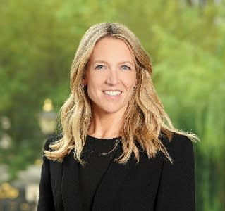 Loren Hills headshot